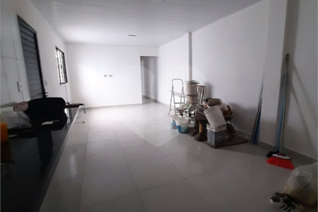 Sobrado á Venda no Ipiranga, 3 dormitórios, 2 vagas na garagem, reformado