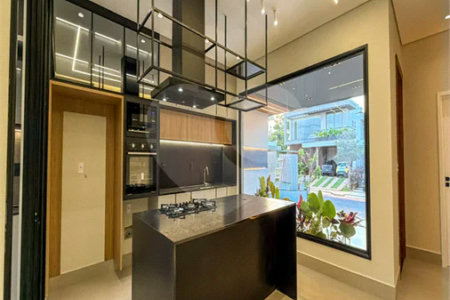 Indaiatuba - Condominio Sapezal - R$ 2.400.000,00 - Área Total 360,00 m² - Área Construída 213,32 m² - TÉRREA - 03 suítes sendo a master com closet; - Escritório; Lavabo; Cozinha com cooktop e planejados; Gourmet com churrasqueira; Ambientes preparados para ar condicionado; Piscina com cascata,