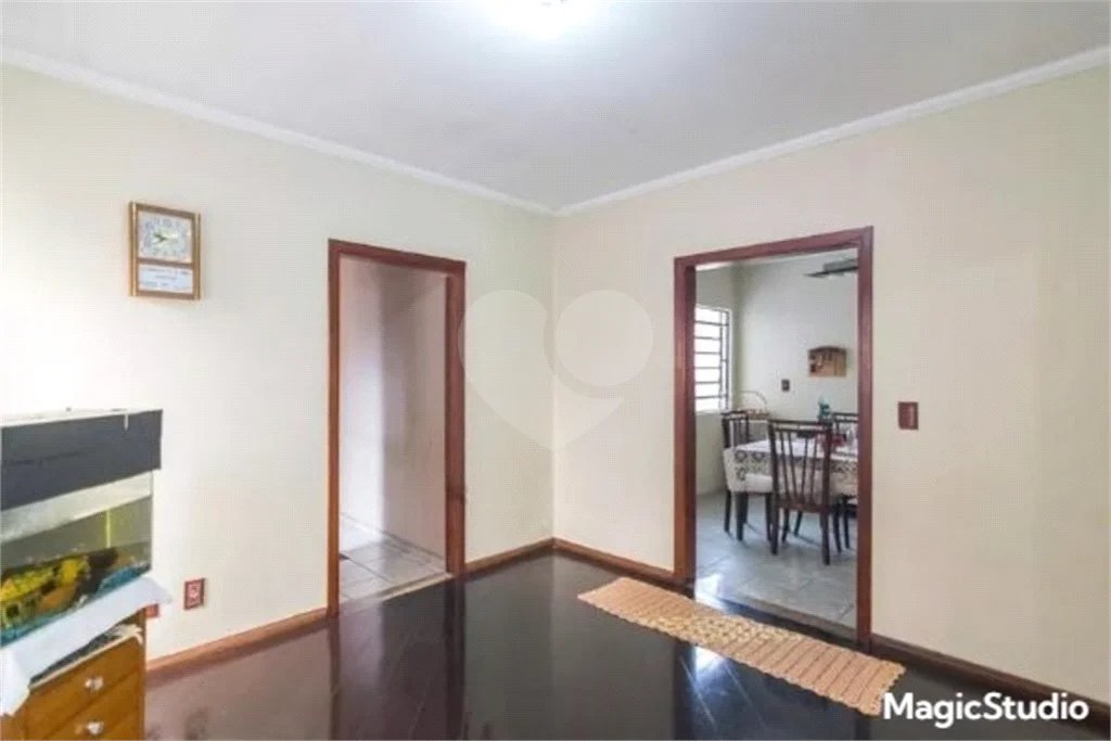 Casa com 275m², 3 quartos, 2 suítes, 8 garagens, à venda em Santo André