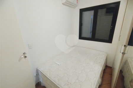 Apartamento mobiliado em Moema, - 1 quarto, sala e cozinha - 1 vaga