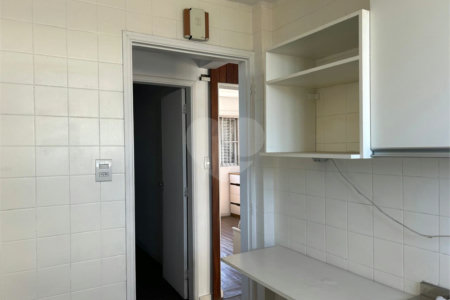 Onde o sossego encontra a praticidade: Seu novo refúgio no Planalto Paulista!Andar alto,vista privilegiada, 2 dormitorios,1 sala,cozinha e banheiro,SEM VAGA.