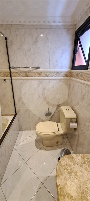 Apartamento para venda e locação de 130m² no Jardim Paulista com 2 suítes e 2 vagas.