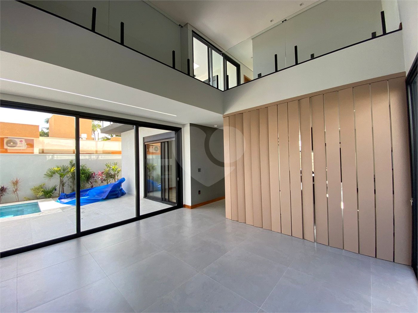 Casa à Venda no Condomínio Damha II