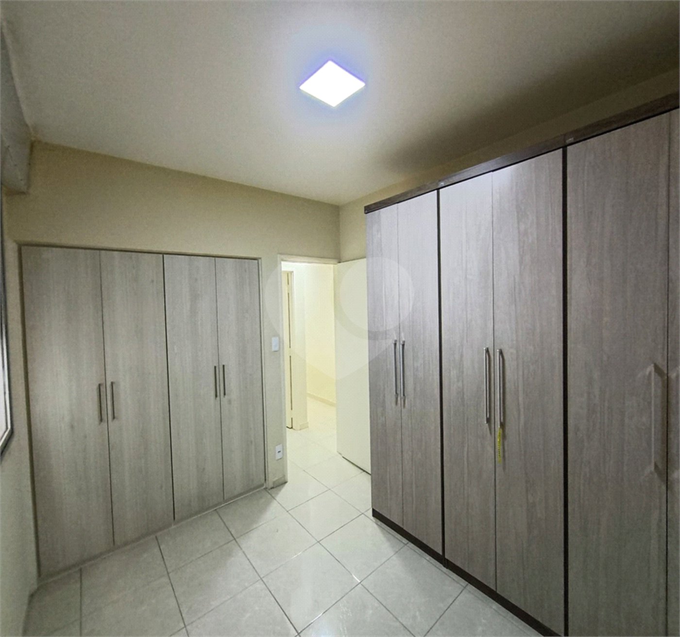 APARTAMENTO DE 98,96 M² COM 03 DORMITÓRIOS, SUÍTE, 03 BANHEIROS E VAGA DE GARAGEM PARA VENDA EM PERDIZES