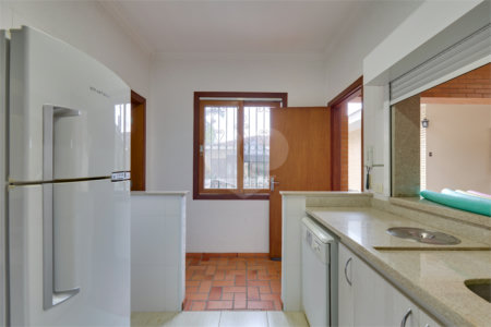 Casa Térrea à venda com 4 quartos, sendo 2 suítes, em Alto da Boa Vista, São Paulo, SP