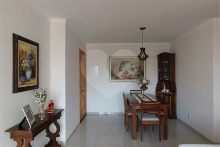Apartamento em Atibaia com 2 dormitórios (1 suíte), 2 vagas de garagem, elevador, salão de festas, excelente localização