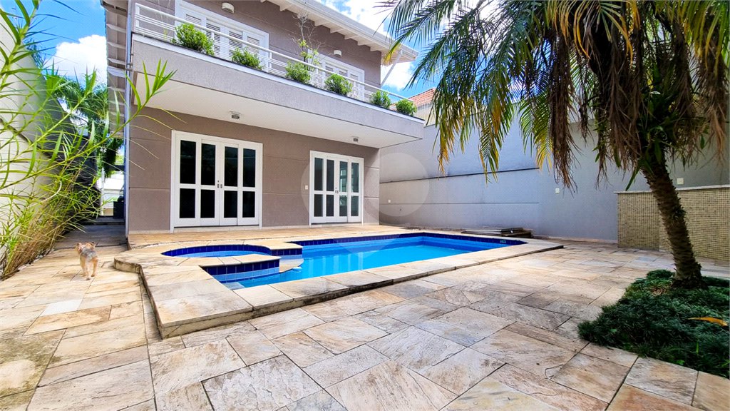 Sobrado com 4 suítes, 5 vagas e Piscina - Palmas do Tremembé