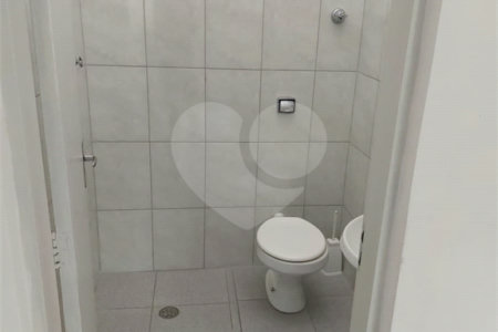 Sobrado à venda com 3 quartos, sendo 1 suíte, em Alto da Boa Vista, São Paulo, SP