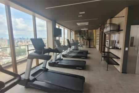 Studio sofisticado, totalmente mobiliado e pronto para morar