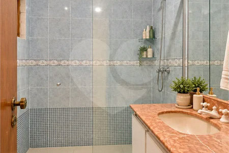 Casa à venda com 3 quartos, sendo 2 suítes,  em Interlagos, São Paulo, SP