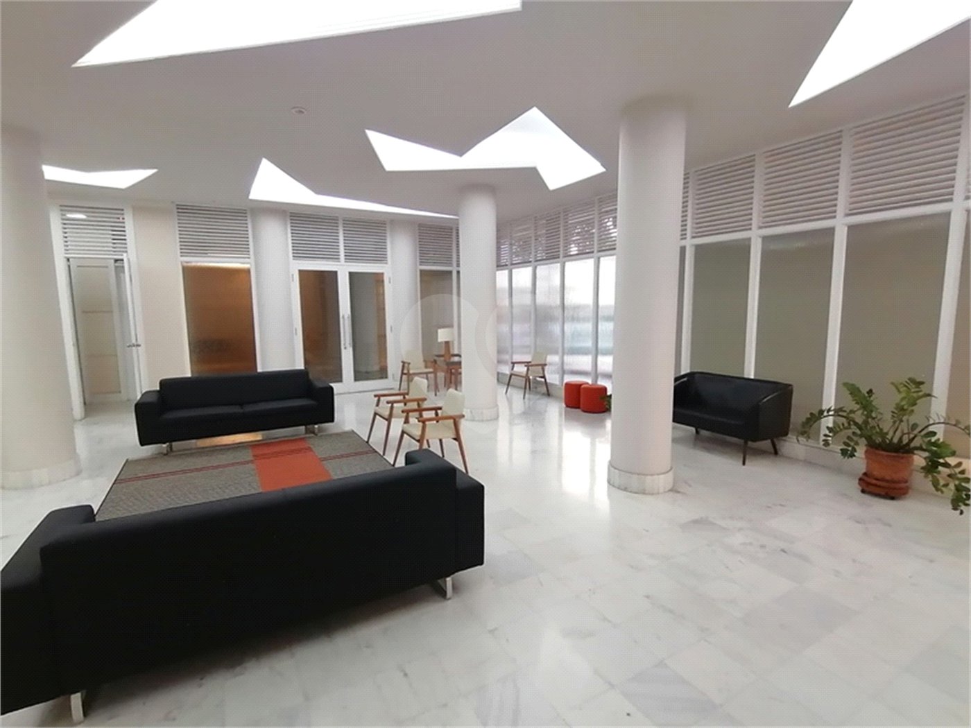 APARTAMENTO COBERTURA Á VENDA COM 200m2 ÍCONE NA BELA VISTA