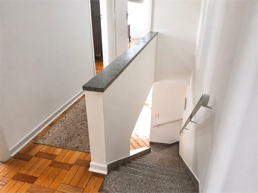 Sobrado à venda com 4 quartos, sendo 2 suítes, em Butantã, São Paulo, SP