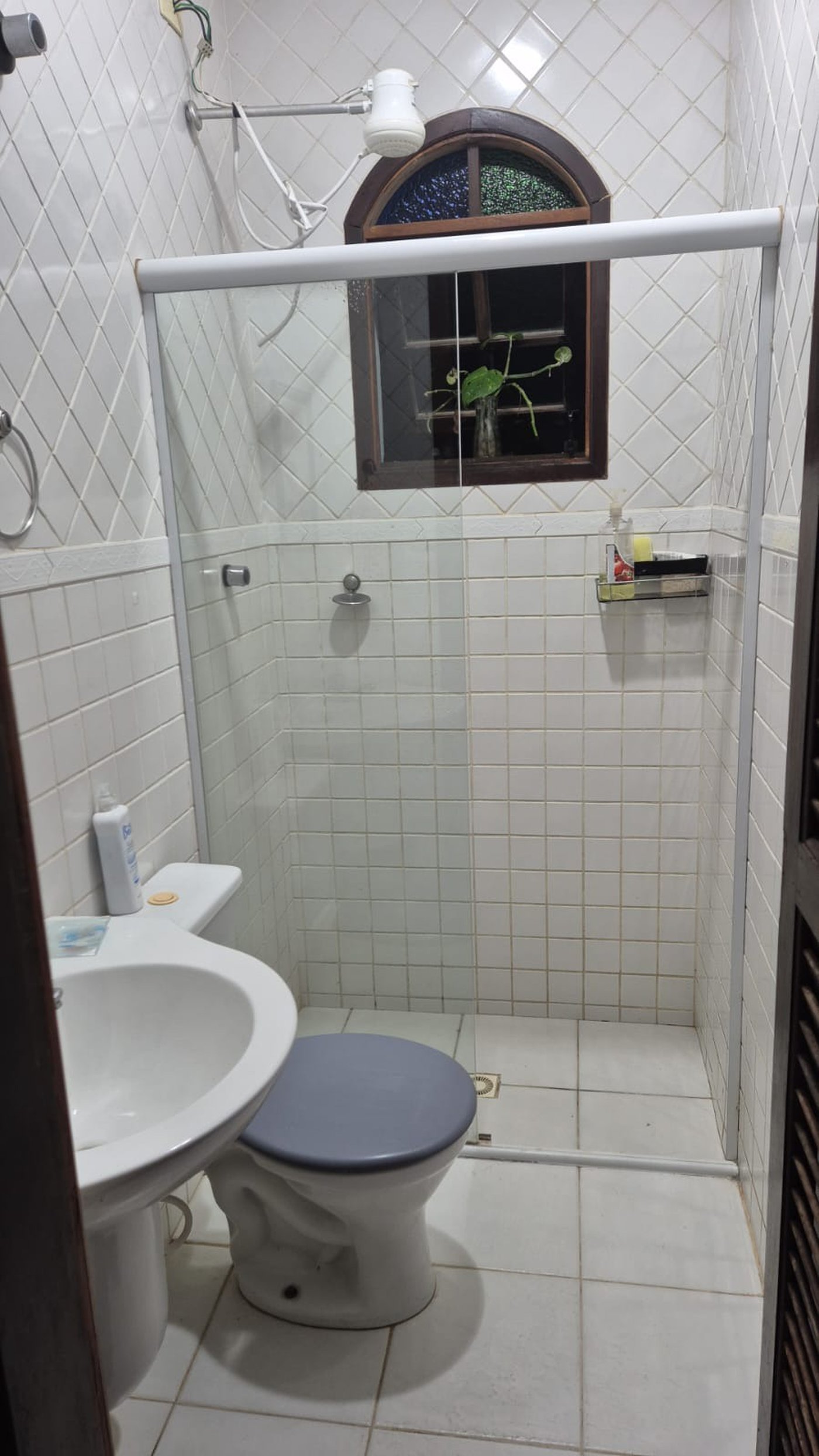 Casa à venda com 5 quartos, sendo 3 suítes, em Real, Praia Grande - SP