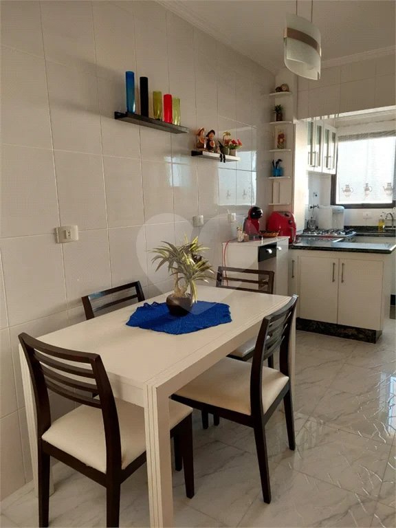 Apartamento com 260m² , 3 dormitórios , sendo 3 suítes , 3 vagas de garagem , à venda na Vila Formosa.
