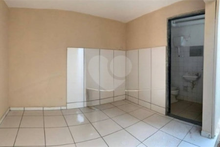 Casa térrea no Centro de Araraquara/SP, com 3 dormitórios, sendo 1 suíte