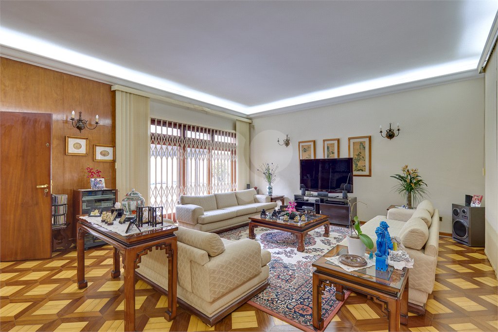 Casa Térrea à venda com 4 quartos, sendo 2 suítes, em Alto da Boa Vista, São Paulo, SP