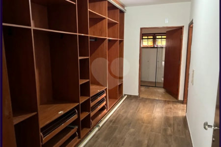 Casa com 5 dorms à venda no Jardim Alvorada