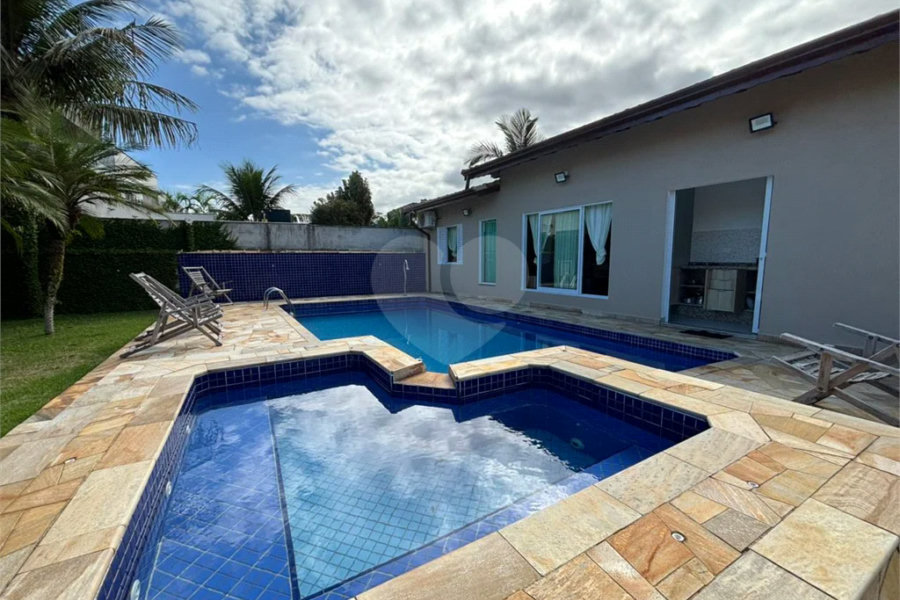 Casa à venda com 4 quartos, sendo 3 suítes,  em Morada da Praia, Bertioga, SP