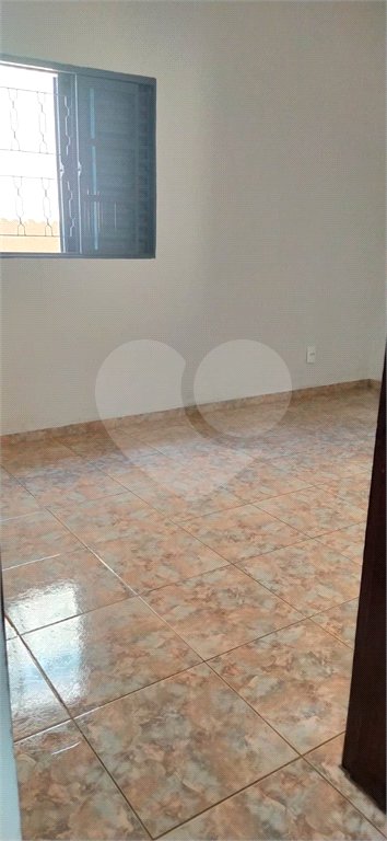Casa térrea no Jardim Santa Maria .