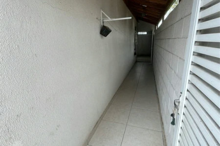 Casa à venda com 3 quartos, sendo 1 suíte, no condomínio New Village, Cotia - SP