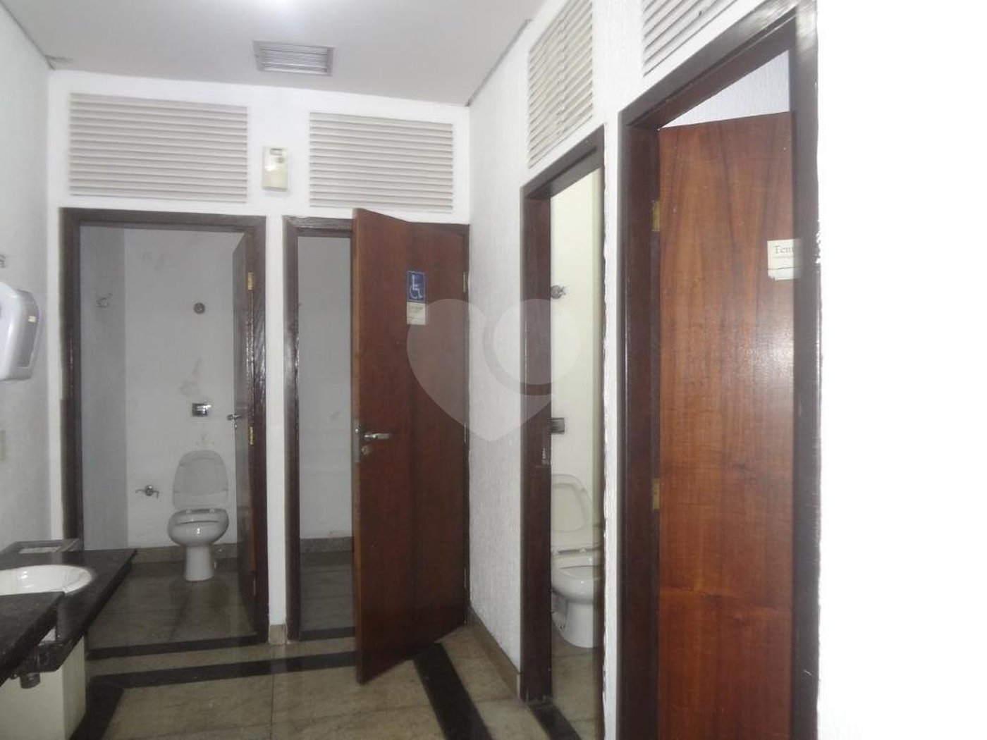 Casa comercial à venda na Rua Treze de Maio