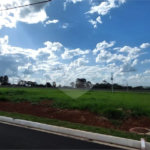 TERRENO À VENDA NO CONDOMÍNIO RECANDO DO SABIÁ.