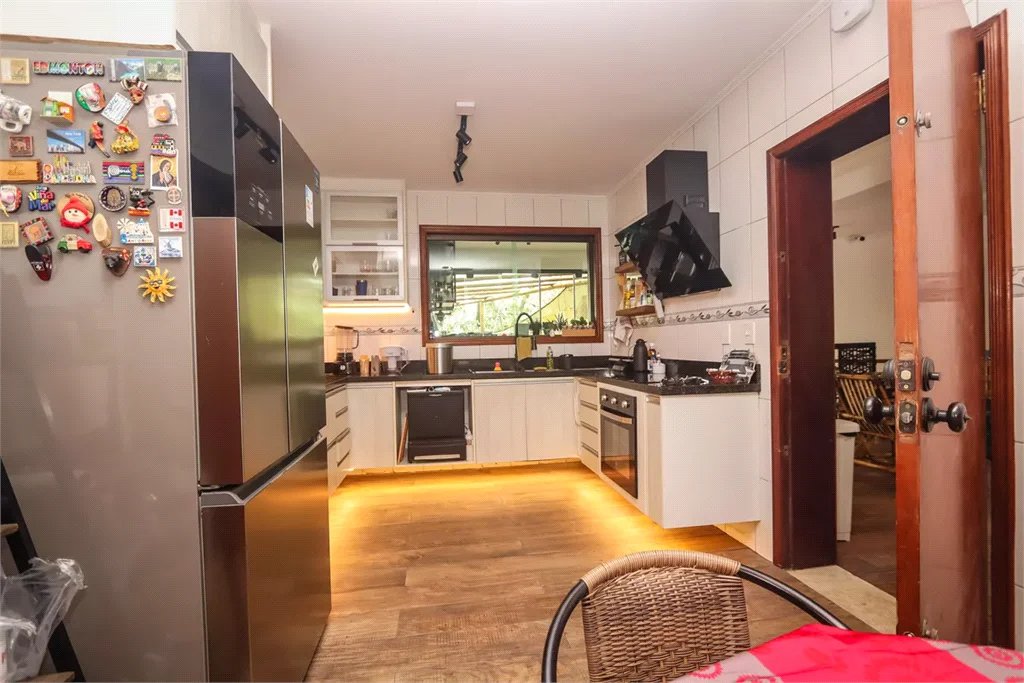 Sobrado à venda com 5 quartos, sendo 1 suíte, em Vila Sônia, São Paulo, SP
