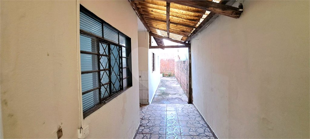 Casa ampla em bairro tranquilo – excelente oportunidade para morar ou investir!