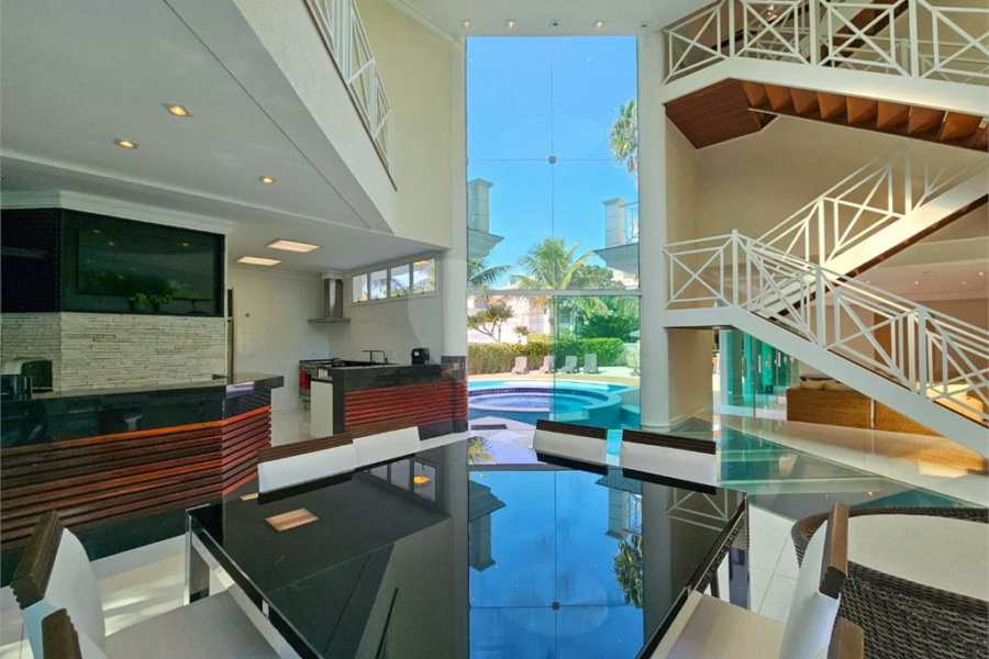 Casa à venda com 5 quartos, sendo 4 suítes,  em Riviera de São Lourenço, Bertioga, SP