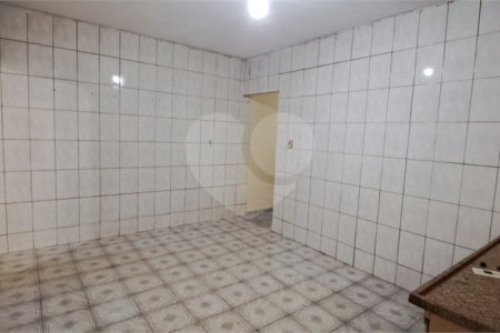 Casa ampla em bairro tranquilo – excelente oportunidade para morar ou investir!