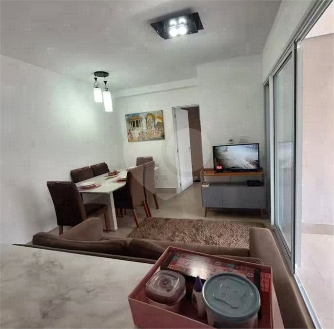 Apartamento com uma suíte para locação ao lado do Shopping Metrô Tatuapé. SP