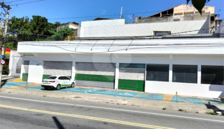 Salão para alugar em Cocaia, Guarulhos, SP
