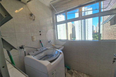Apartamento Mobiliado, e Aconchegante, Bem Localizado