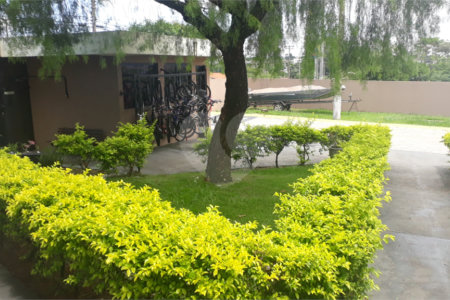 Apartamento á venda, com 03 Dormitórios, em São Carlos.