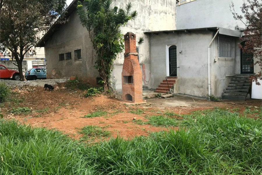 Excelente terreno em ótima localização. Venha fazer uma visita = 600M²
