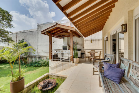 Sobrado à venda com 5 quartos, sendo 3 suítes, em Alto da Boa Vista, São Paulo, SP