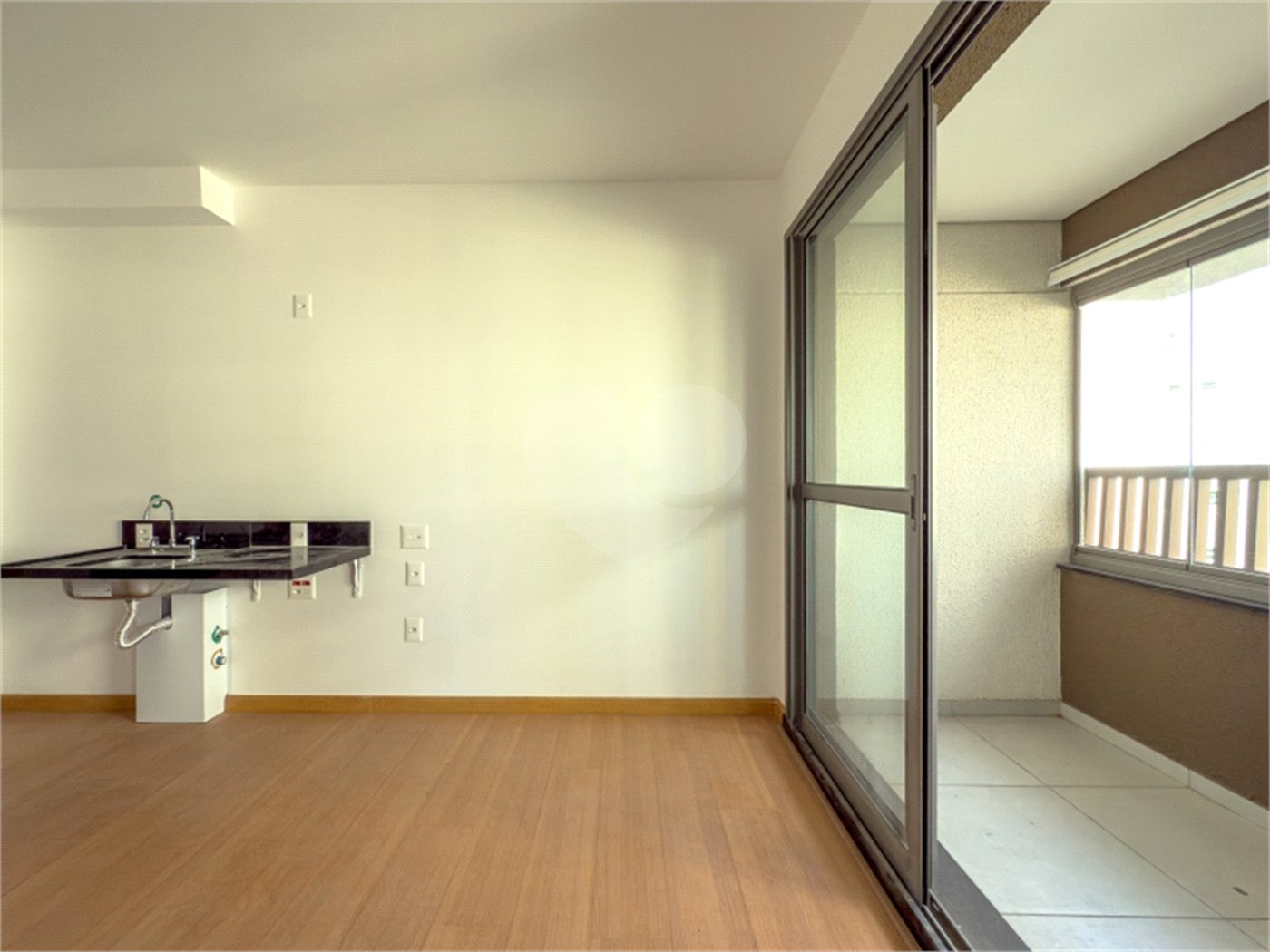 Studio com Varanda à venda no Bairro Saúde