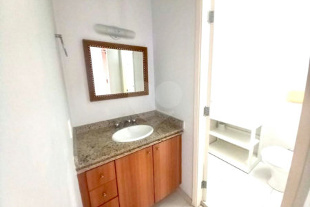 Apartamento duplex mobiliado para alugar em Moema de 74 metros quadrados 2 suítes 2 vagas lazer comp