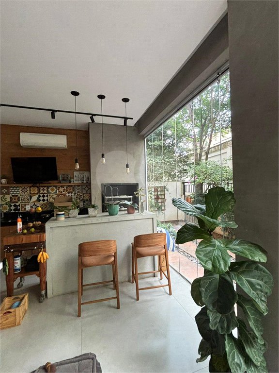 Apartamento Garden na Mooca de 322m² com 3 suítes e 5 vagas.