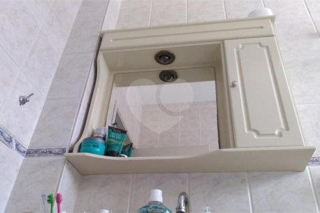Apartamento com três dormitórios no Bom Retiro.