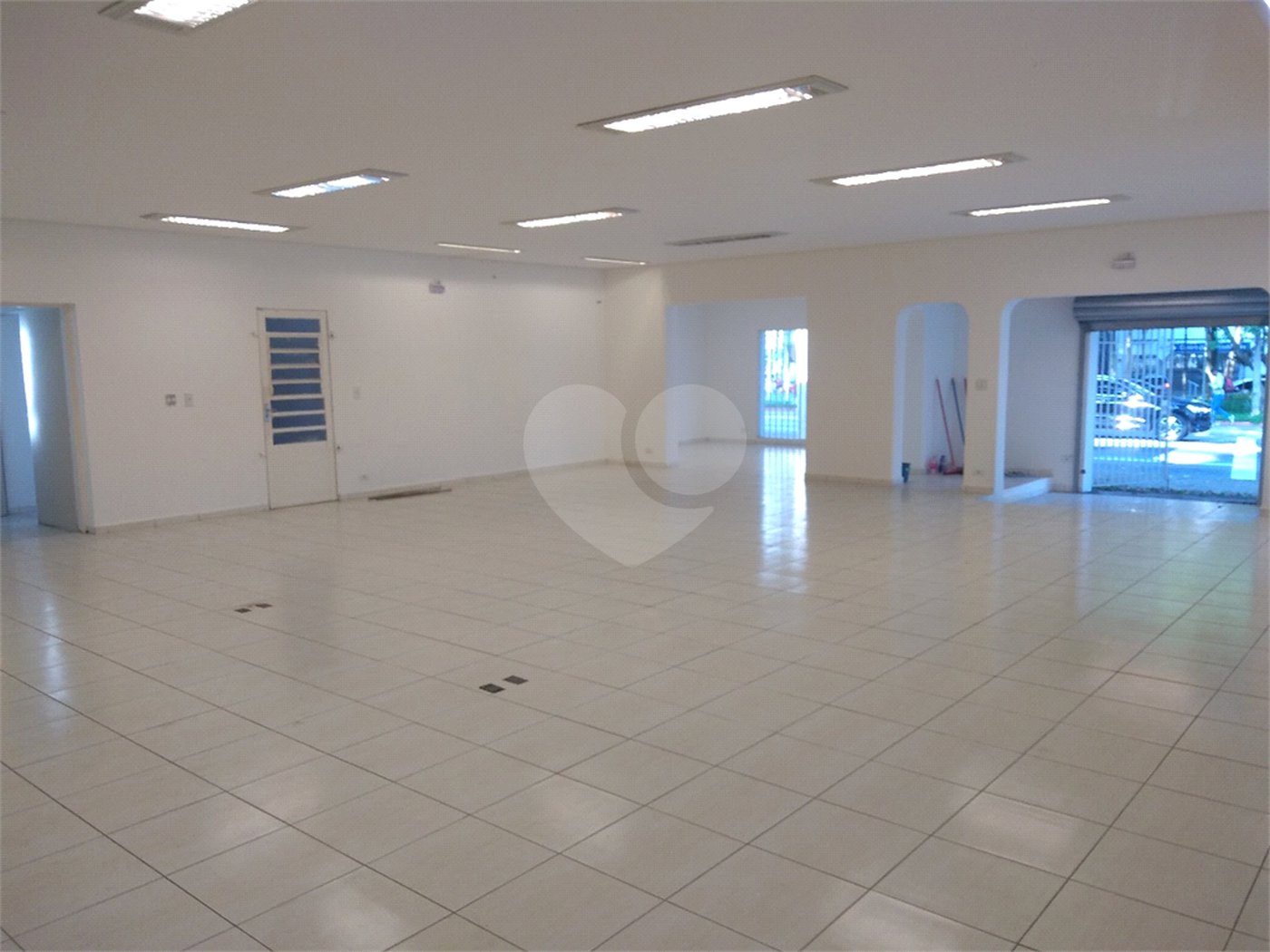SALA COMERCIAL A VENDA, BAIRRO JARDIM SÃO DIMAS, SÃO JOSÉ DOS CAMPOS/SP