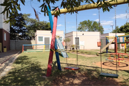 Apartamento no Condomínio Mont Azul.