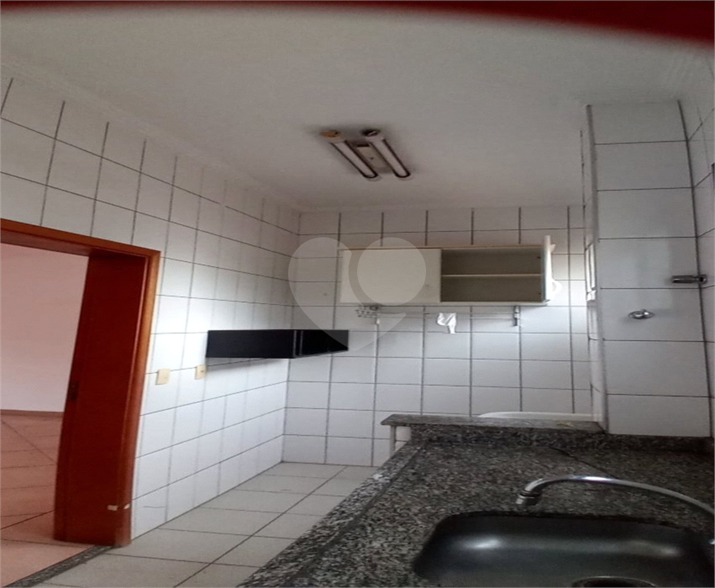 Apartamento no Condomínio Maktub.