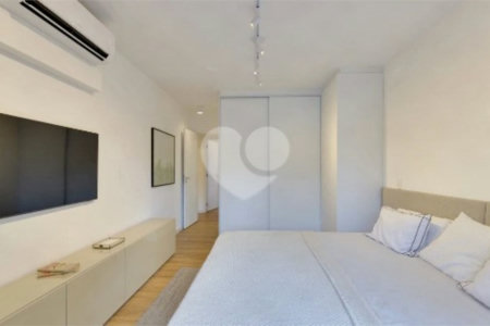 Apartamento à venda com 3 suítes em Jardim Marajoara, São Paulo, SP