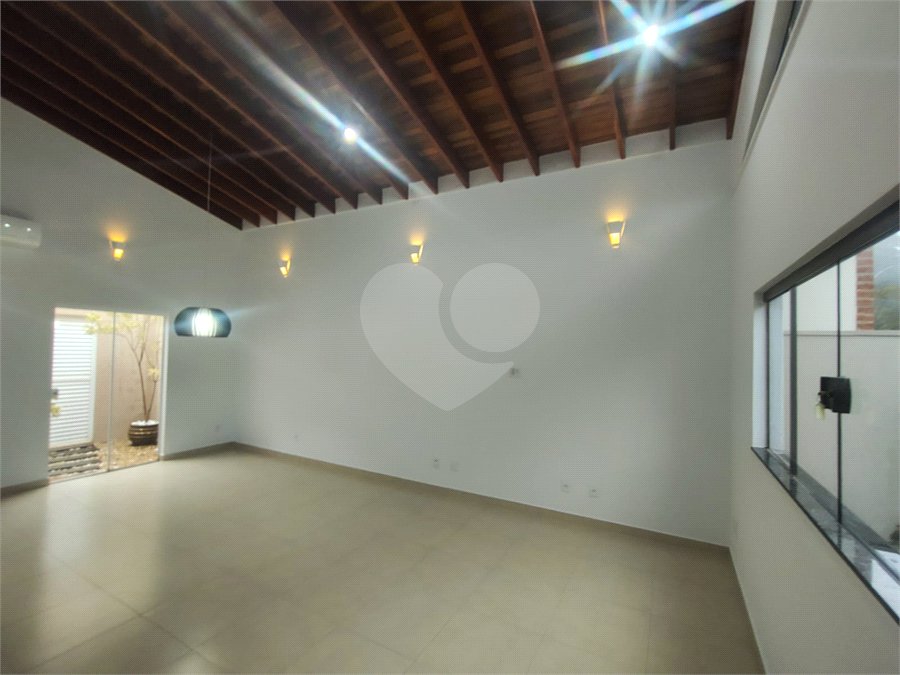 Casa à venda com 3 quartos, sendo 1 suíte,  no condomínio Bosque São Carlos, São Carlos - SP