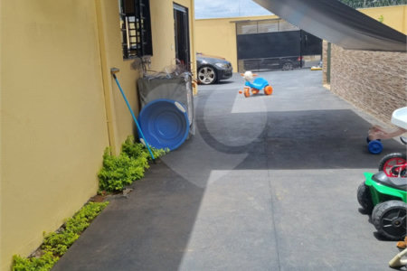 Casa Térrea à venda com 3 quartos, sendo 1 suíte,  no Centro, Ibaté, SP
