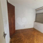Apartamento no Condomínio Vila Rica.