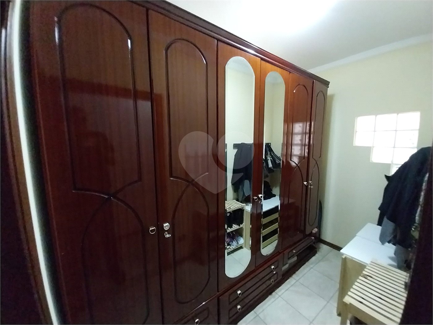 Sobrado à venda com 5 quartos, sendo 1 suíte,  em Terra Nobre, Louveira, SP