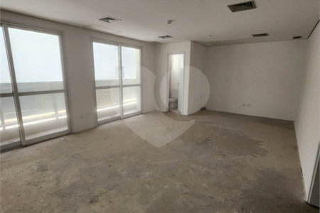 Sala comercial a venda em frente ao Allianz Parque