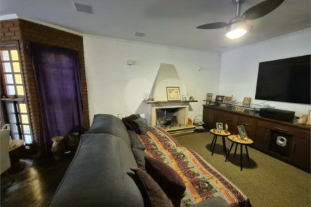 Casa a venda com piscina